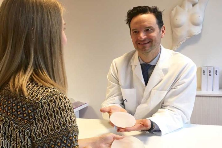 Runde oder tropfenförmige Brustimplantate bei Brustvergrösserung?